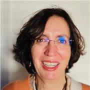 Profesora de español para extranjeros con amplios conocimientos de varios idiomas y gran vocación por enseñar y ayudar